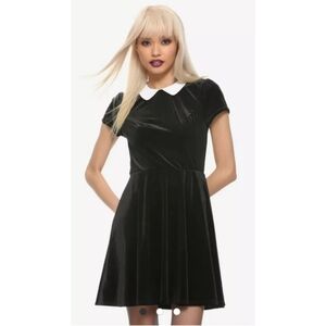 Hot Topic Black Velvet White Collar Dress |  Size XL